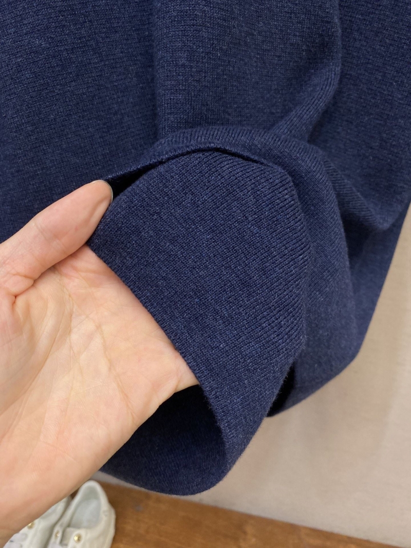 chr1st1an D10r sweaters